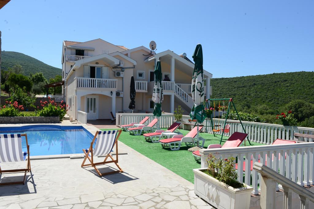 Apartments Vila Lazarevic Тиват Экстерьер фото