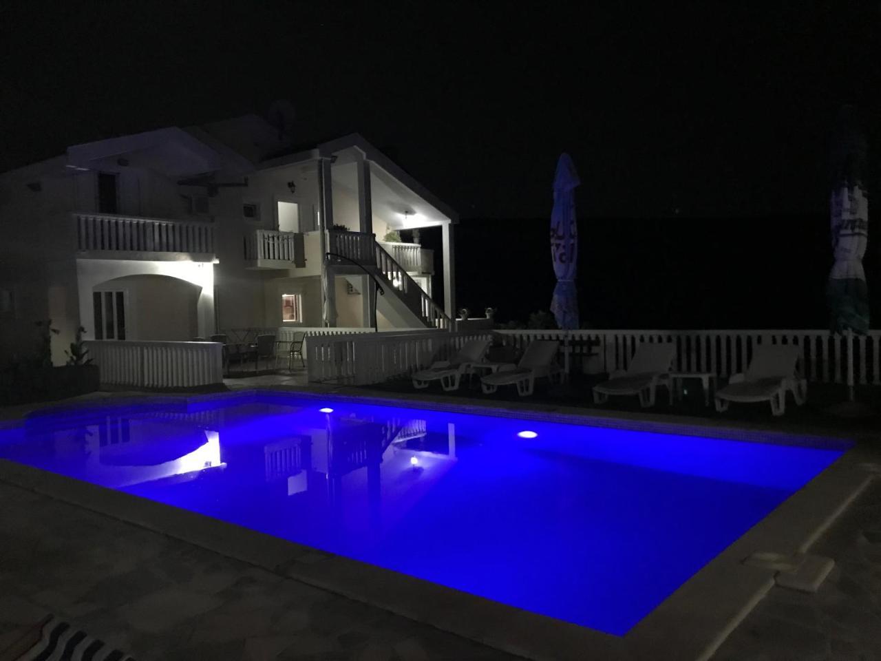 Apartments Vila Lazarevic Тиват Экстерьер фото